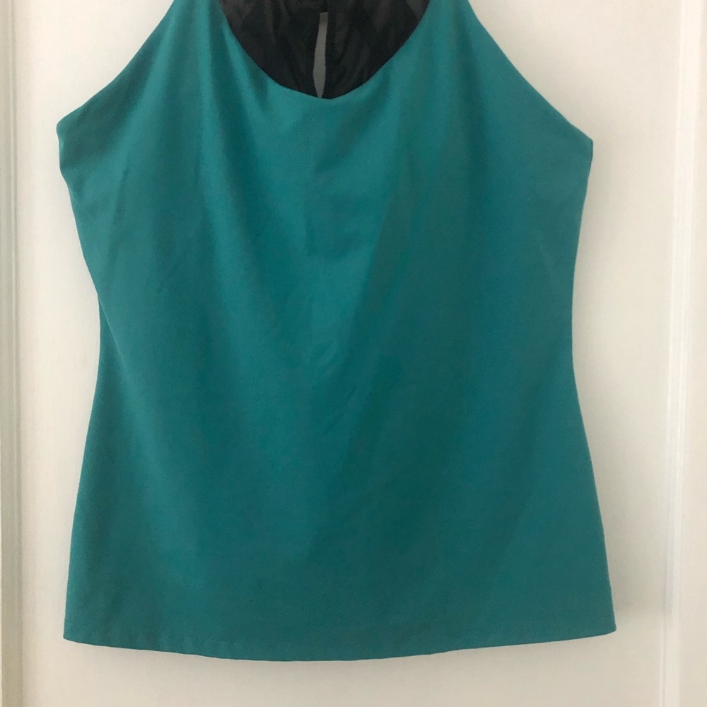 Fabletics  Acadia Tank top by Demi Lovato M - Picture 4 of 13